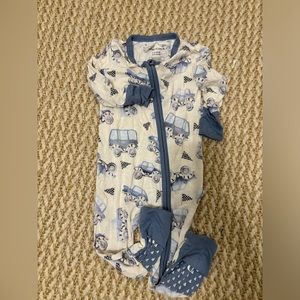 Posh Peanut bamboo footie